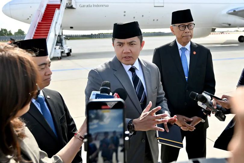 BLT Rp 900 Ribu Cair: Seskab Teddy Ungkap Sumber Dana Rp 30 Triliun dari Efisiensi BLT Rp 900 Ribu Cair: Seskab Teddy Ungkap Sumber Dana Rp 30 Triliun dari Efisiensi