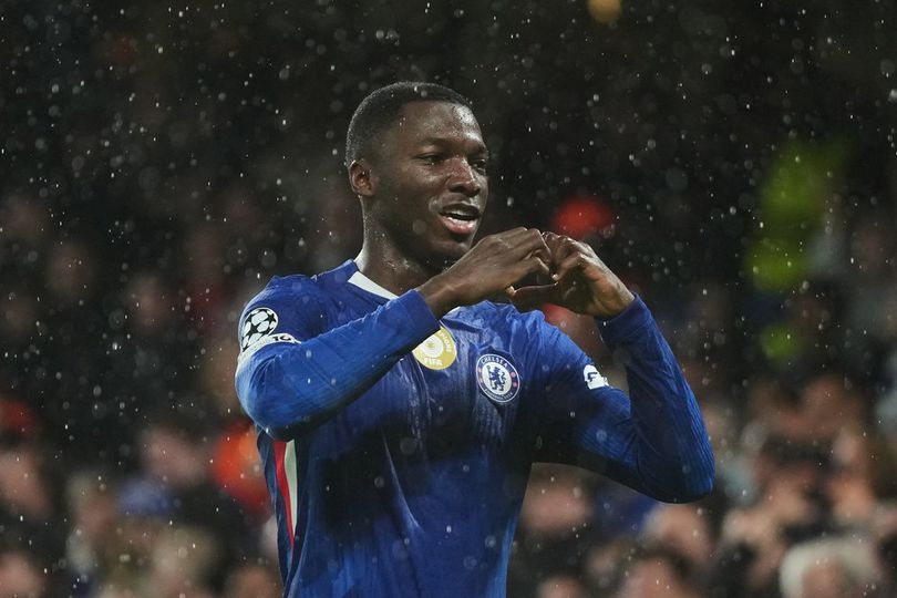 Tottenham vs Chelsea: Moises Caicedo Monster, Tapi Masih di Bawah Declan Rice Tottenham vs Chelsea: Moises Caicedo Monster, Tapi Masih di Bawah Declan Rice