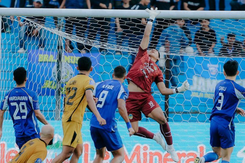 Cahya Supriadi yang Bercahaya: Tembok Kuat PSIM Yogyakarta yang Jadi Sorotan di BRI Super League