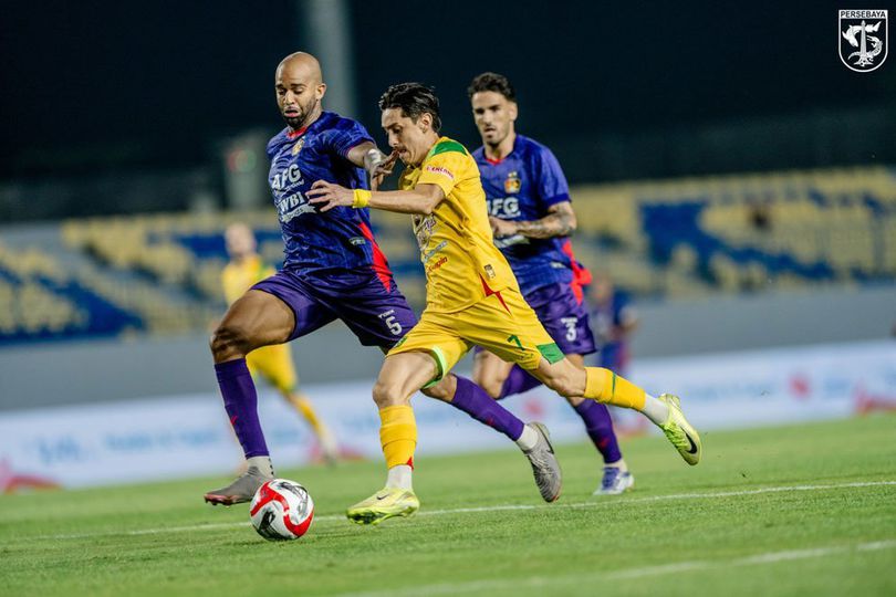 Hasil Persik Kediri vs Persebaya Surabaya: Rivera Kartu Merah, Derbi Jawa Timur Berakhir Imbang Hasil Persik Kediri vs Persebaya Surabaya: Rivera Kartu Merah, Derbi Jawa Timur Berakhir Imbang