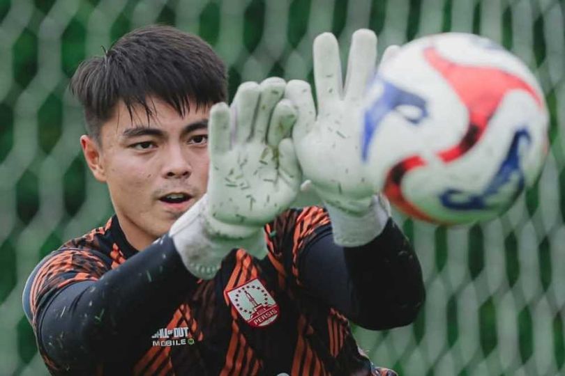 Kiper Persis Solo Gianluca Pandeynuwu Ukir Sejarah di BRI Super League 2025/2026 Kiper Persis Solo Gianluca Pandeynuwu Ukir Sejarah di BRI Super League 2025/2026