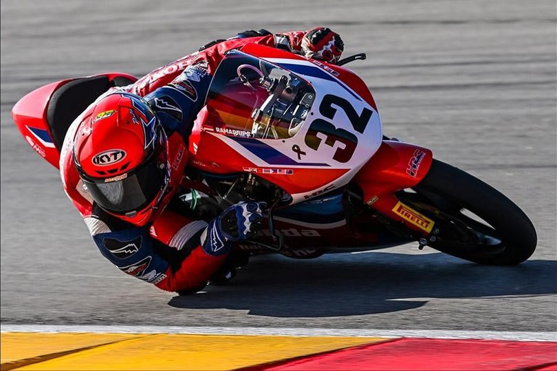 Hasil Balapan European Talent Cup Catalunya 2025: Kiandra Ramadhipa Menang, Sikat Carlos Cano Tepat di Garis Finis Hasil Balapan European Talent Cup Catalunya 2025: Kiandra Ramadhipa Menang, Sikat Carlos Cano Tepat di Garis Finis