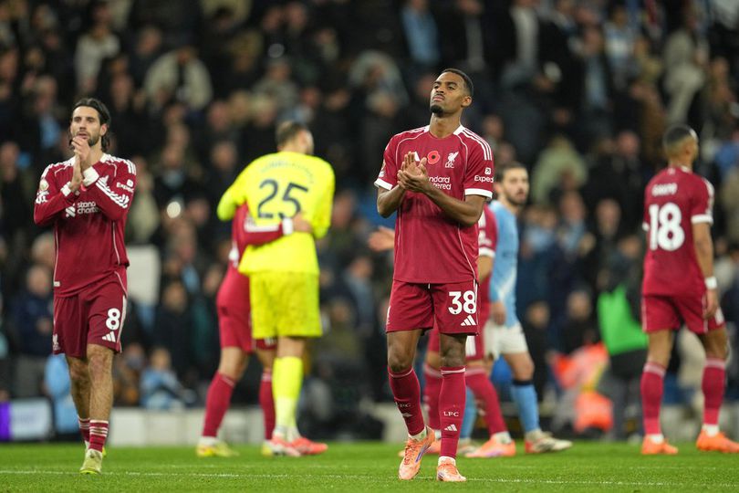 Pengakuan Jujur Arne Slot Usai Dihajar Man City: Liverpool Tak Usah Bicara Gelar Dulu Deh!