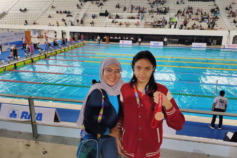 Air, Doa, dan Dukungan Ibu: Kisah Zevanya Nur Zainevy Peraih Medali Emas dan Perunggu Indonesia Open Aquatic Championships 2025