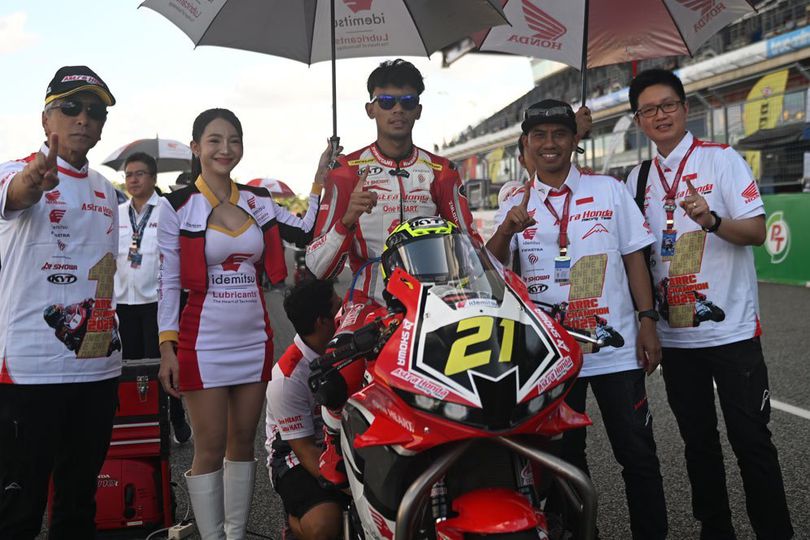 Gelar Juara ARRC SS600 2025 Raib karena Jatuh di Lap Terakhir, Adenanta Putra Merasa Emosional Gelar Juara ARRC SS600 2025 Raib karena Jatuh di Lap Terakhir, Adenanta Putra Merasa Emosional