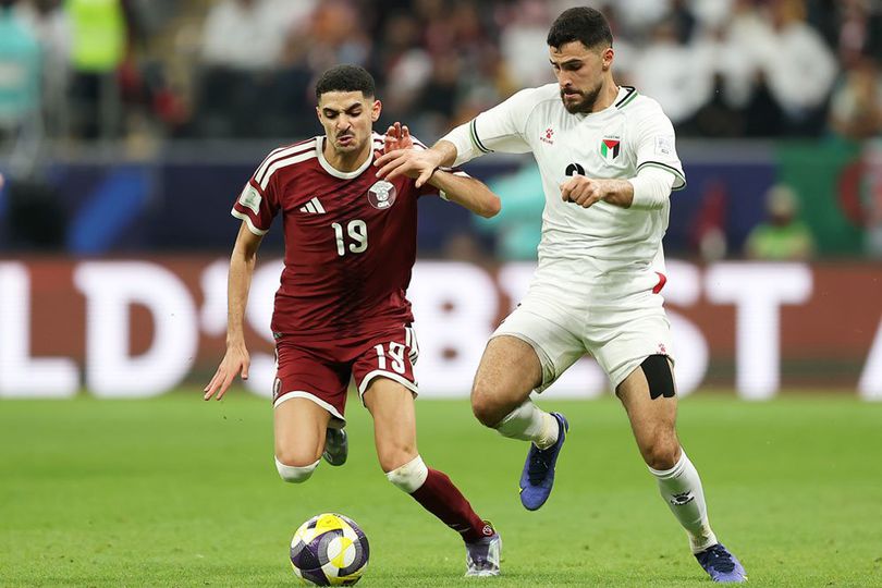 FIFA Arab Cup: Dramatis, Palestina Bungkam Qatar Lewat Gol Bunuh Diri di Menit Akhir FIFA Arab Cup: Dramatis, Palestina Bungkam Qatar Lewat Gol Bunuh Diri di Menit Akhir