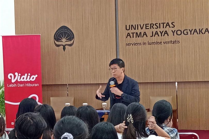 CEO Vidio Sutanto Hartono Ungkap Strategi Bersaing di Pasar Digital: Konten Lokal Kuncinya CEO Vidio Sutanto Hartono Ungkap Strategi Bersaing di Pasar Digital: Konten Lokal Kuncinya