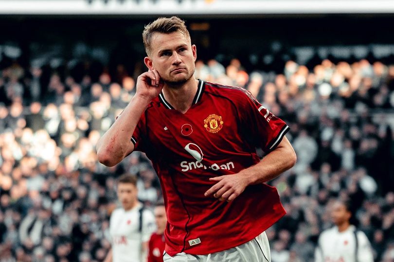 Menghilang dari Skuad MU, Matthijs De Ligt Sebenarnya Cedera Apa? Menghilang dari Skuad MU, Matthijs De Ligt Sebenarnya Cedera Apa?