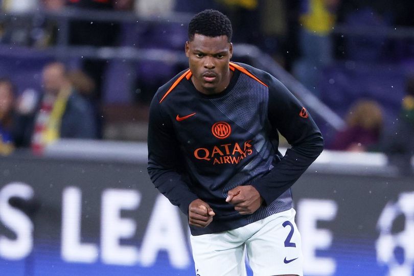 Denzel Dumfries Jalani Operasi, Inter Kehilangan Sang Bek 2-3 Bulan Denzel Dumfries Jalani Operasi, Inter Kehilangan Sang Bek 2-3 Bulan