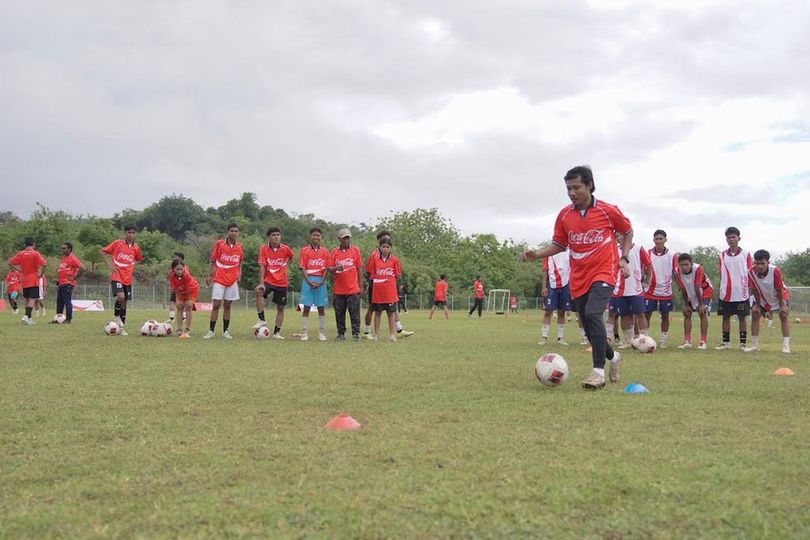 Evan Dimas Turun Gunung, Didik Bakat Muda Bertalenta di Labuan Bajo dalam Festival Sepak Bola Rakyat yang Dihadiri Ratu Tisha Evan Dimas Turun Gunung, Didik Bakat Muda Bertalenta di Labuan Bajo dalam Festival Sepak Bola Rakyat yang Dihadiri Ratu Tisha