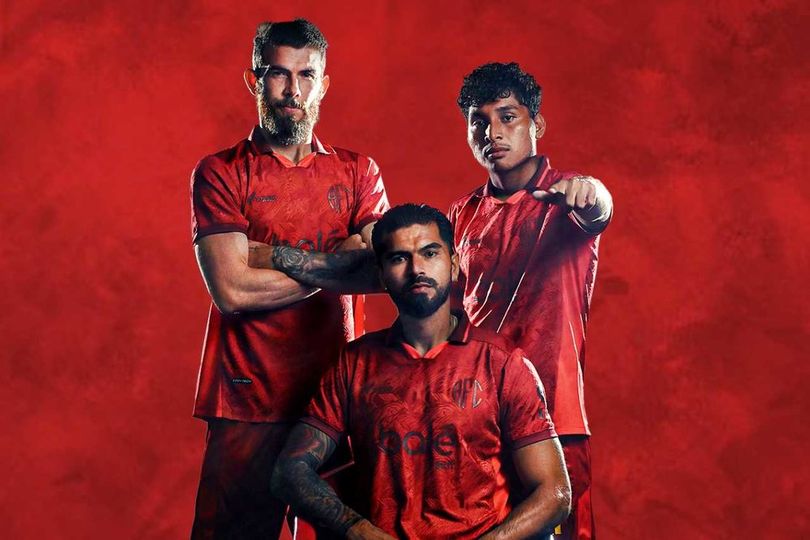 Arema FC Resmi Luncurkan Jersey Ketiga dengan Gaya Modern dan Elegan Arema FC Resmi Luncurkan Jersey Ketiga dengan Gaya Modern dan Elegan