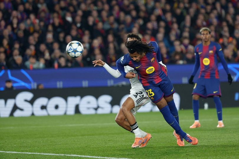 Hasil Barcelona vs Eintracht Frankfurt: Jules Kounde Selamatkan Barca dari Kekalahan