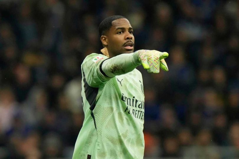 Masa Depan Mike Maignan Masih Menggantung di AC Milan Masa Depan Mike Maignan Masih Menggantung di AC Milan