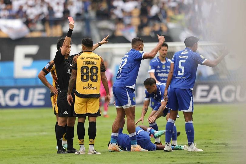 Bruno Tubarao Jadi Titik Awal Kekalahan Persija dari Persib: 2 Blunder dan 1 Kartu Merah