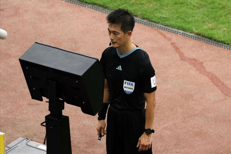 Siapa itu Ko Hyung-Jin? Wasit El Clasico Persib vs Persija yang Pernah Bikin Dejan Antonic Murka Siapa itu Ko Hyung-Jin? Wasit El Clasico Persib vs Persija yang Pernah Bikin Dejan Antonic Murka