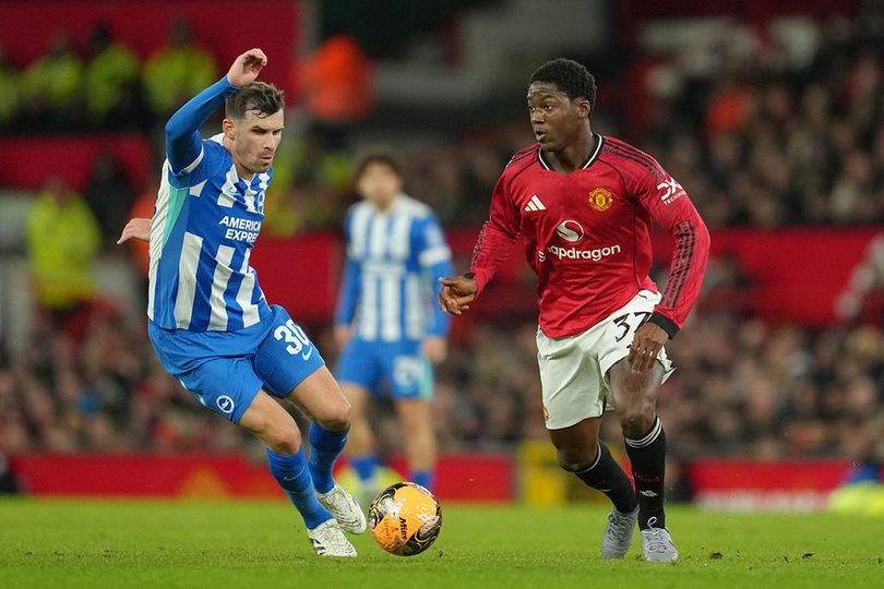 Carrick Effect! Kobbie Mainoo Putuskan Bertahan di MU