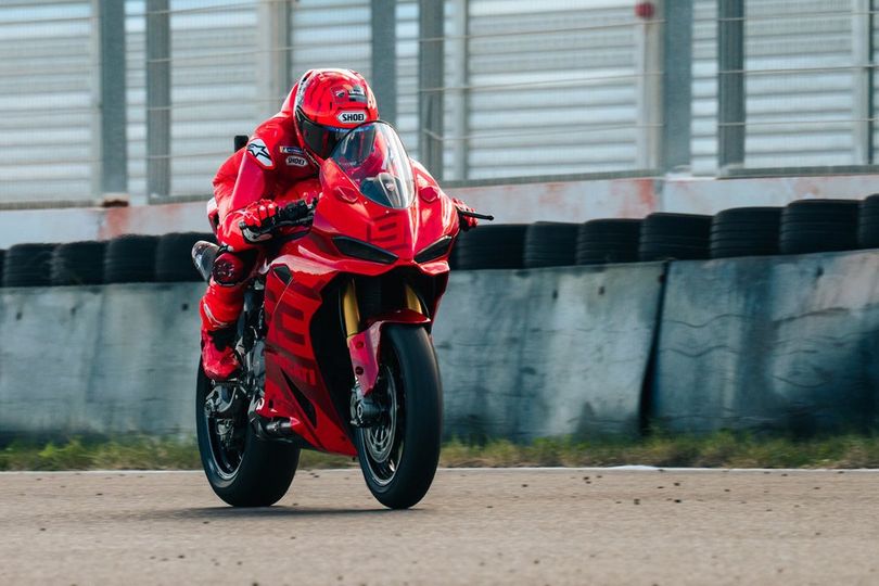 7 Fakta Unik dari Asyiknya Marc Marquez Latihan Pakai Ducati 'Edisi Diri Sendiri' Jelang MotoGP 2026 7 Fakta Unik dari Asyiknya Marc Marquez Latihan Pakai Ducati 'Edisi Diri Sendiri' Jelang MotoGP 2026