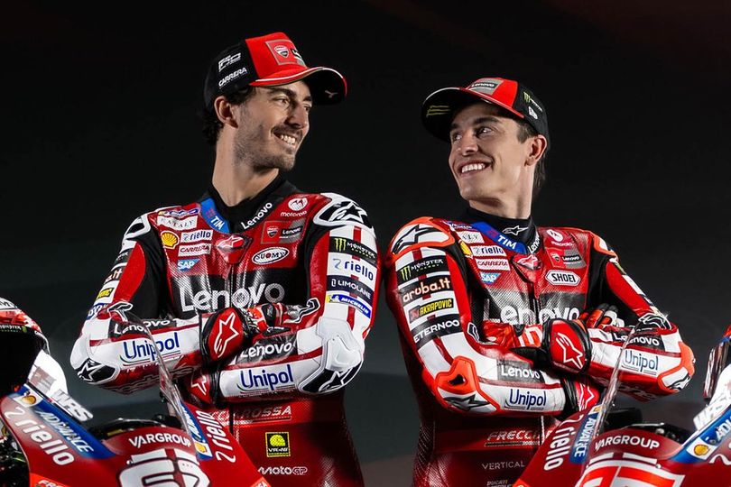 Ducati Beber Cara Marc Marquez 'Lindungi' Pecco Bagnaia Saat Hadapi Beratnya MotoGP 2025