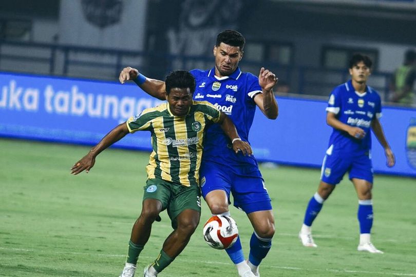 Hasil Persib Bandung vs PSBS Biak: Kalahkan 10 Pemain PSBS, Persib Kembali ke Puncak!
