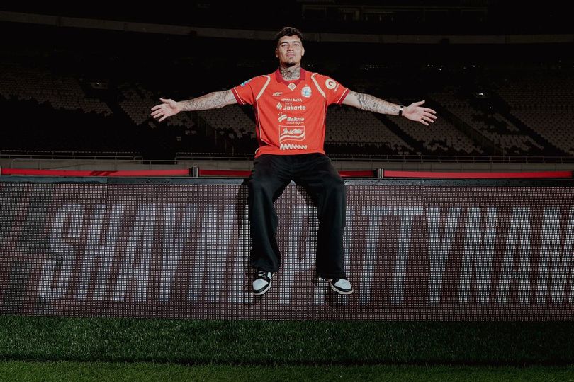 Cerita di Balik Negosiasi Singkat Kepindahan Shayne Pattynama dari Buriram United ke Persija, Terpukau dengan Reputasi Macan Kemayoran Cerita di Balik Negosiasi Singkat Kepindahan Shayne Pattynama dari Buriram United ke Persija, Terpukau dengan Reputasi Macan Kemayoran