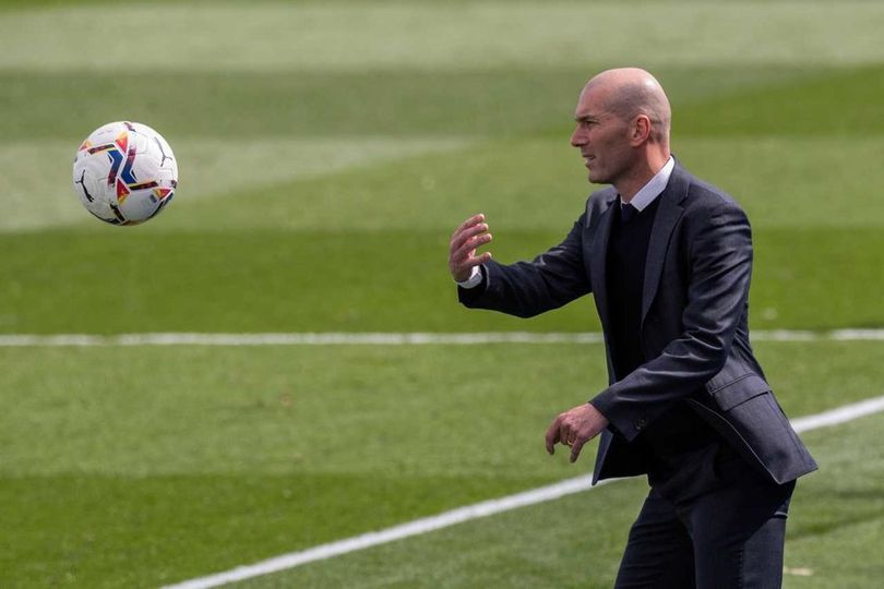 Zinedine Zidane Sudah Ungkap Alasan Tak Gantikan Enzo Maresca di Chelsea Zinedine Zidane Sudah Ungkap Alasan Tak Gantikan Enzo Maresca di Chelsea