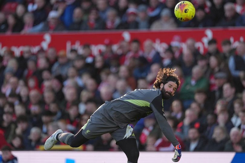 Nottingham Forest vs Liverpool: Ketika Alisson Menjelma jadi Asisten Pelatih Arne Slot, Ini yang Terjadi!