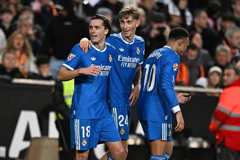 Guehi & Upamecano Gagal Diangkut, Real Madrid Sekarang Fokus Kejar Bek Dortmund Ini