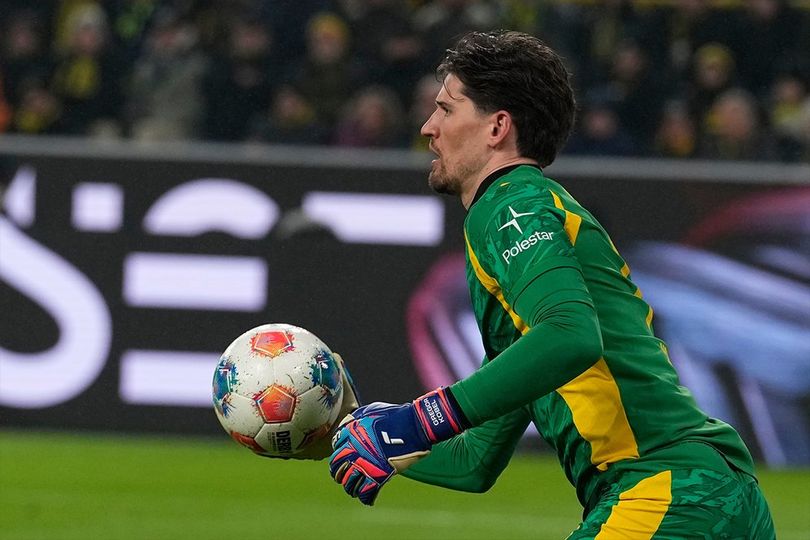 Tembok Kokoh Gregor Kobel: Senjata Rahasia Dortmund Hentikan Dominasi Bayern di Der Klassiker!