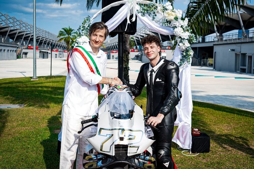 Akhirnya 'Menikah'! Marco Bezzecchi Perpanjang Kontrak Multi-tahunan dengan Aprilia di MotoGP