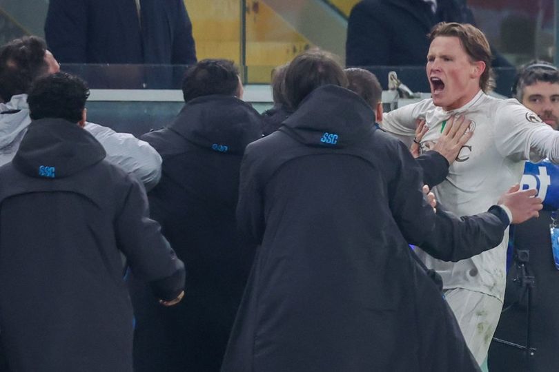 Hasil Genoa vs Napoli: Hojlund Jadi Pahlawan Kemenangan Dramatis 10 Pemain Partenopei