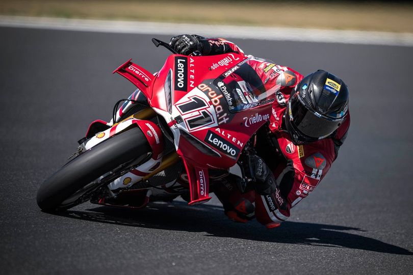 Hasil Race 1 WorldSBK Australia 2026: Ducati Sapu Bersih 3 Podium, Nicolo Bulega Menang