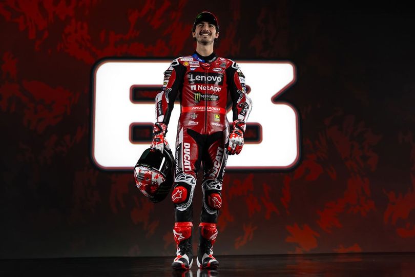 Pecco Bagnaia Diisukan Akhirnya Pilih Aprilia di MotoGP 2027 Meski Ditawari Gaji Selangit di Yamaha Pecco Bagnaia Diisukan Akhirnya Pilih Aprilia di MotoGP 2027 Meski Ditawari Gaji Selangit di Yamaha