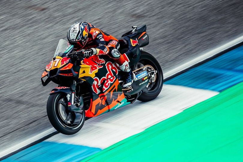 Marc Marquez Dijatuhi Penalti, Pedro Acosta Menangi Sprint Race MotoGP Thailand 2026 yang Penuh Drama