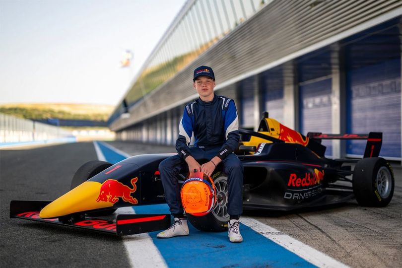 Bintang Baru Red Bull Muncul, Helmut Marko Prediksi Rocco Coronel Jadi Penerus Max Verstappen di Formula 1