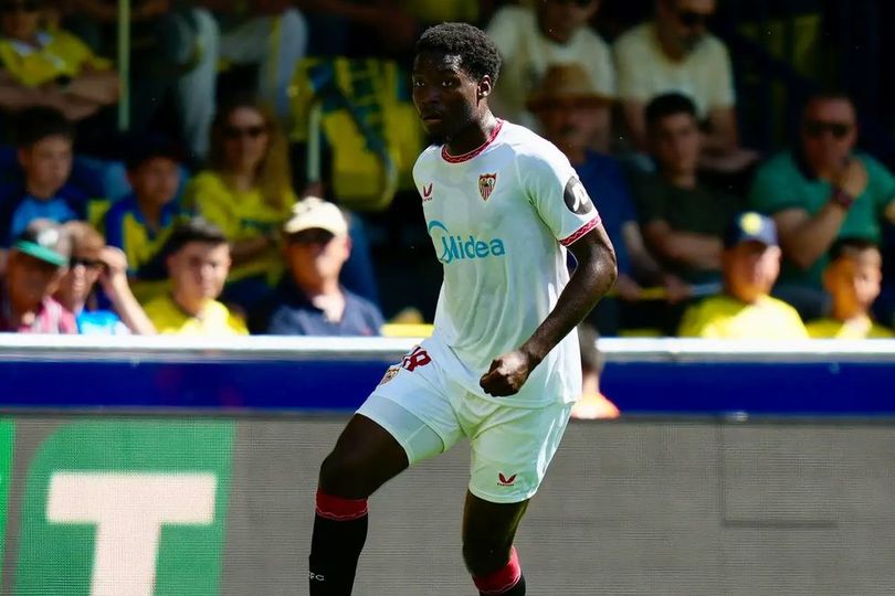 Cari Pengganti Casemiro, MU Bakal Impor Gelandang dari Spanyol?