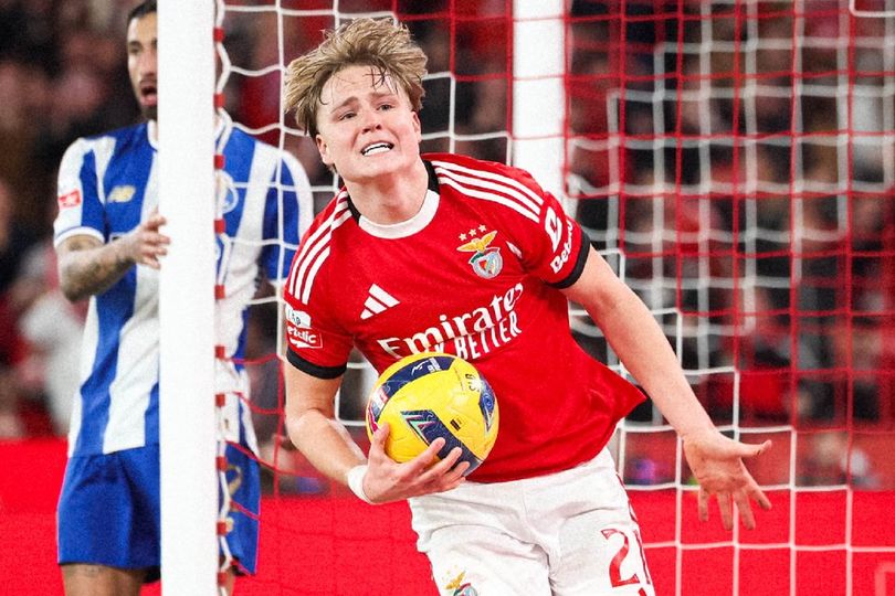 Lagu Lama Jose Mourinho: Ribut di Lapangan, Dapat Kartu Merah, Benfica Imbangi Porto 2-2 Lagu Lama Jose Mourinho: Ribut di Lapangan, Dapat Kartu Merah, Benfica Imbangi Porto 2-2