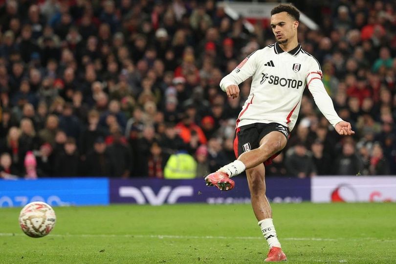 Manchester United Masukkan Nama Antonee Robinson dalam Daftar Belanja