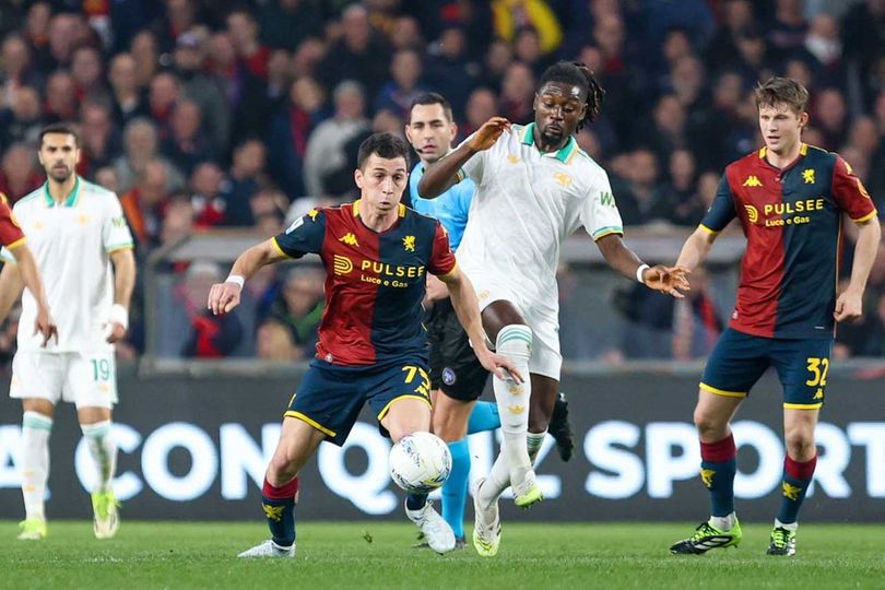 Daniele De Rossi Lukai AS Roma: Genoa Menang 2-1 dan Guncang Il Lupi Daniele De Rossi Lukai AS Roma: Genoa Menang 2-1 dan Guncang Il Lupi