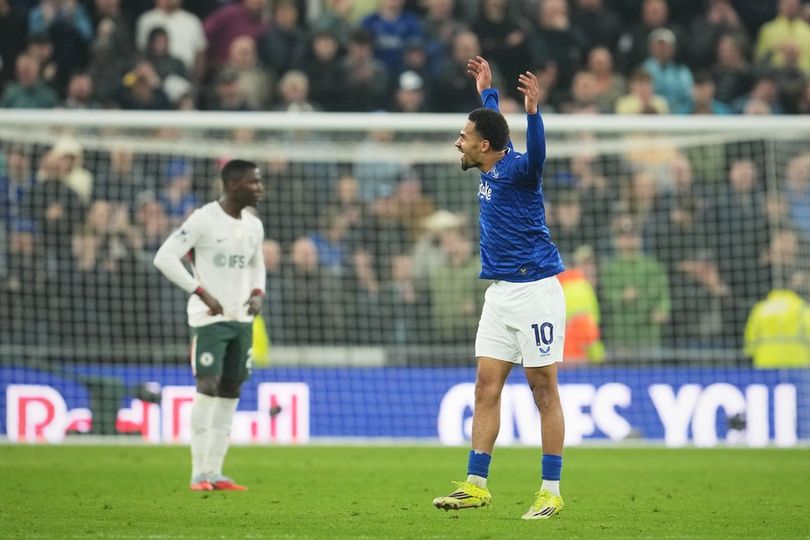 Iliman Ndiaye Siap Buka Hati untuk Manchester United?