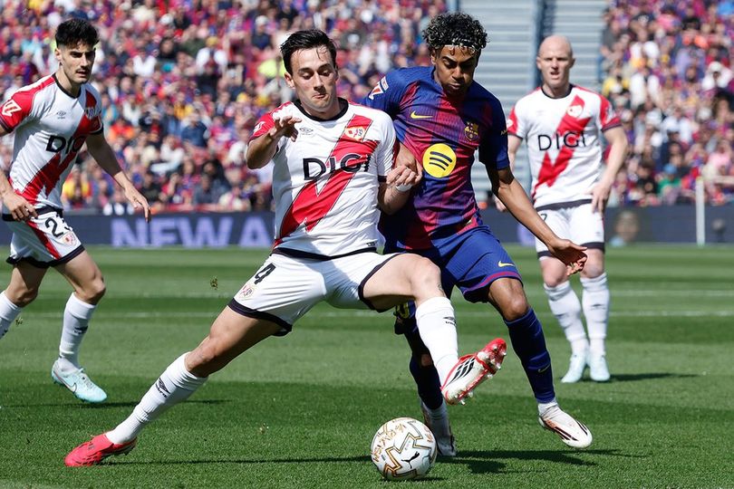 Barcelona Menang, Lamine Yamal Ngamuk ke Flick usai Ditarik Keluar