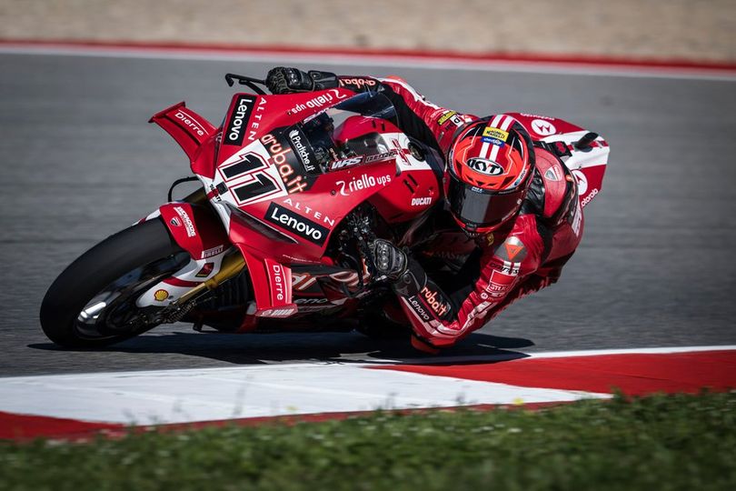 Hasil Race 1 WorldSBK Portugal 2026: Nicolo Bulega Menang, Aruba Ducati Sabet Podium Ganda
