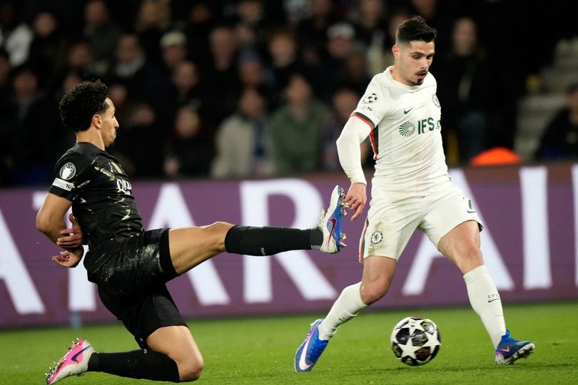 Insiden PSG vs Chelsea: Pedro Neto Kesal, Dorong Anak Gawang hingga Terjungkal!