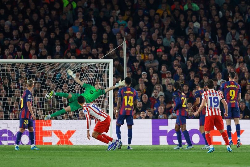 Julian Alvarez Membuktikan Kelasnya di Hadapan Barcelona