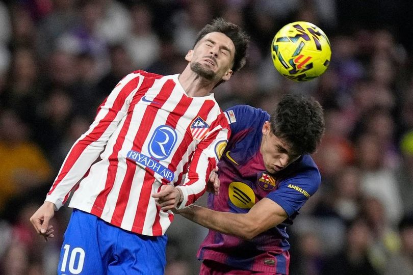 Kontroversi Kartu Merah di Atletico vs Barcelona, VAR Selamatkan Gerard Martin Kontroversi Kartu Merah di Atletico vs Barcelona, VAR Selamatkan Gerard Martin