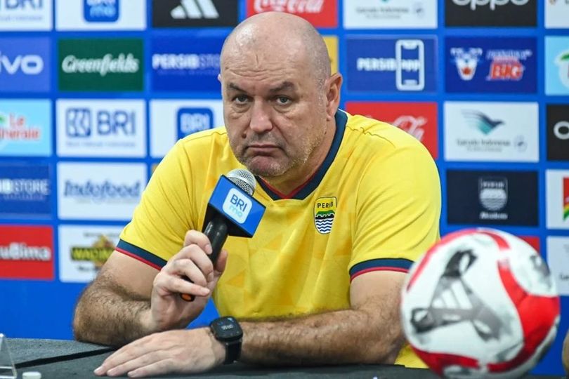 Persib Bandung vs Arema FC: Puncak Klasemen Rawan, Tapi Bojan Hodak Tanpa Tekanan, Kok Bisa?