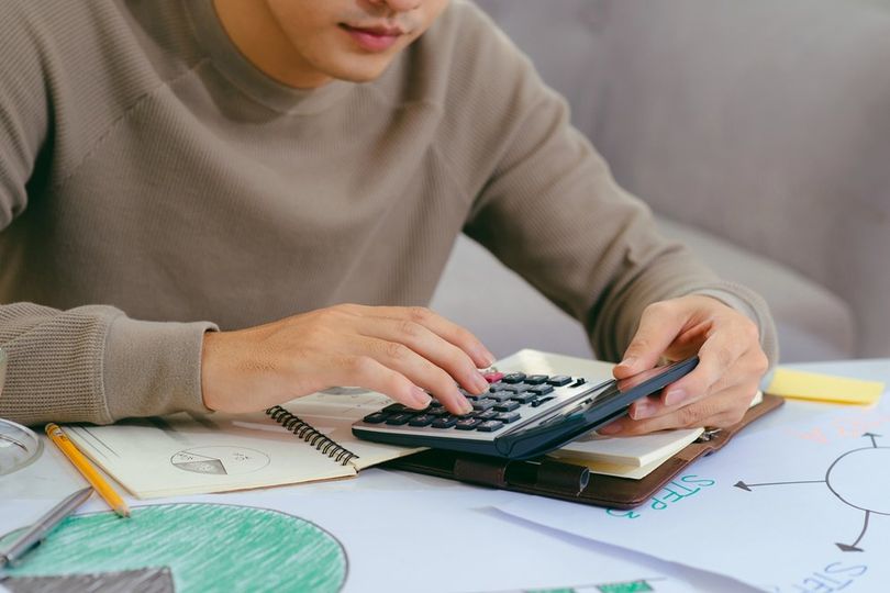 Kejar Target Finansial Seperti Kejar Gol, Cicil Emas Bisa Jadi Taktiknya