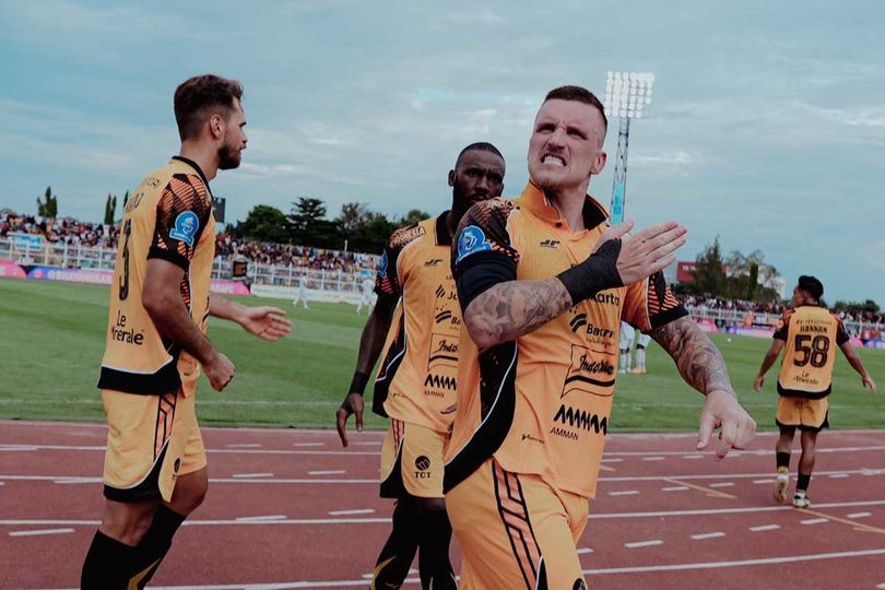 Klasemen BRI Super League Memanas: Persija Tumbang Dramatis, Persib Berpeluang Menjauh 9 Poin! Klasemen BRI Super League Memanas: Persija Tumbang Dramatis, Persib Berpeluang Menjauh 9 Poin!