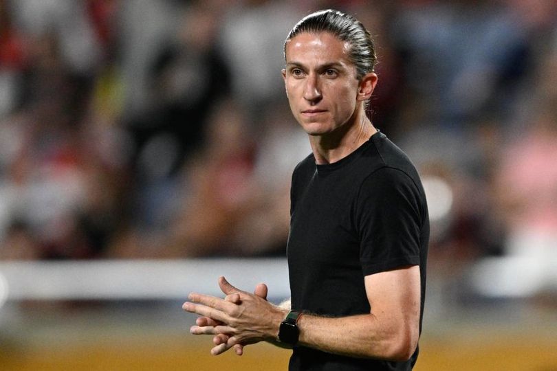 Filipe Luis Masuk Kandidat Pelatih Baru Chelsea