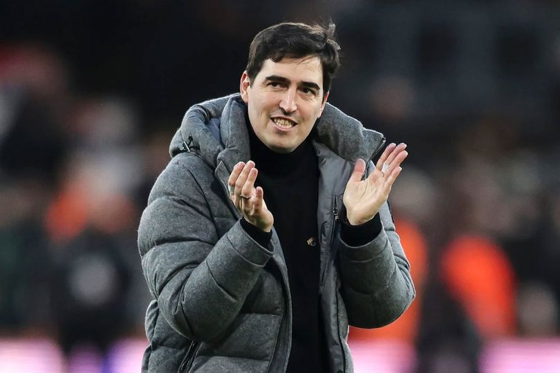 Manchester United Kepincut Andoni Iraola, Posisi Michael Carrick Terancam?