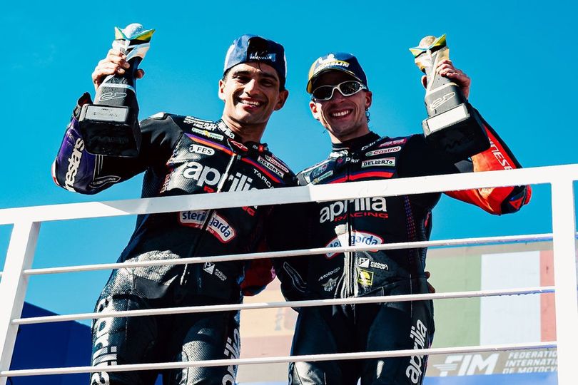 Andrea Dovizioso Sebut Aprilia Bisa Juarai MotoGP 2026: Sedang Tangguh dan Marc Marquez Sedang Cedera